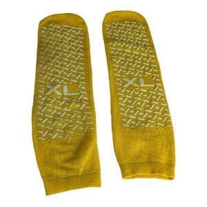 Medline Yellow Bariatric Double-Tread Patient Non-Slip Socks XL